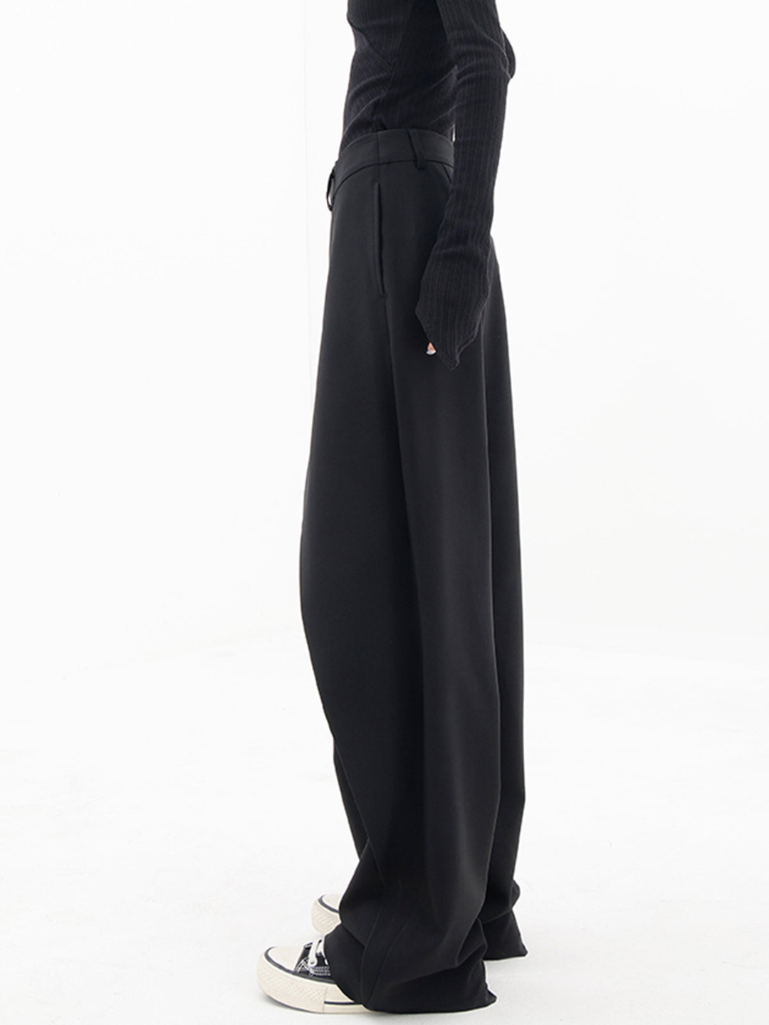 Amanda | Baggy trousers in premium fabric