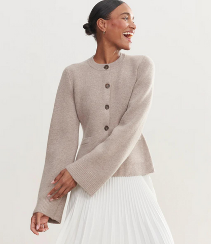 Nina Comfort Cardigan - Timeless & Refined