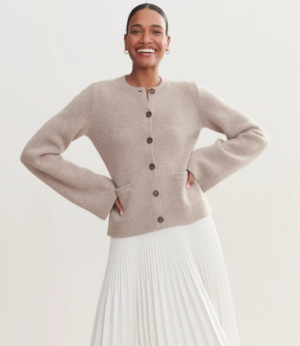 Nina Comfort Cardigan - Timeless & Refined