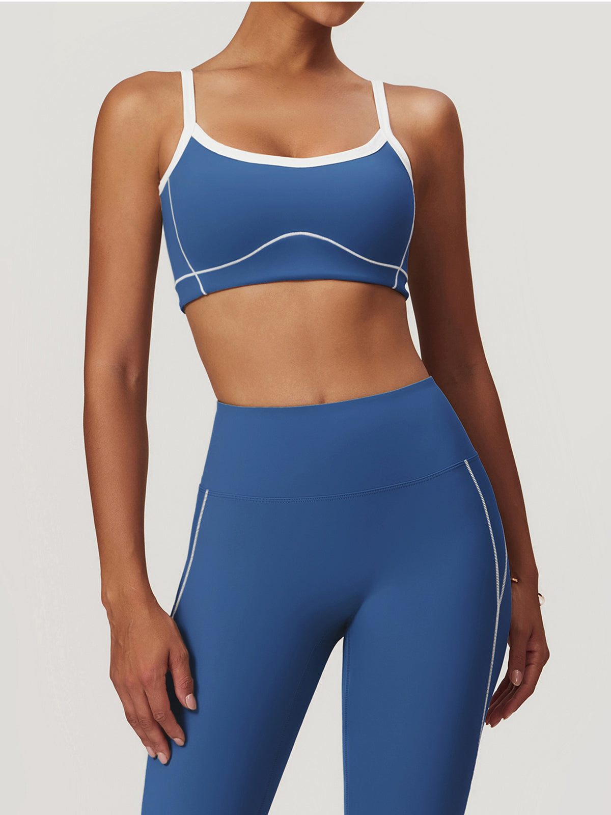 Seamless Contrast Binding Sports Bra